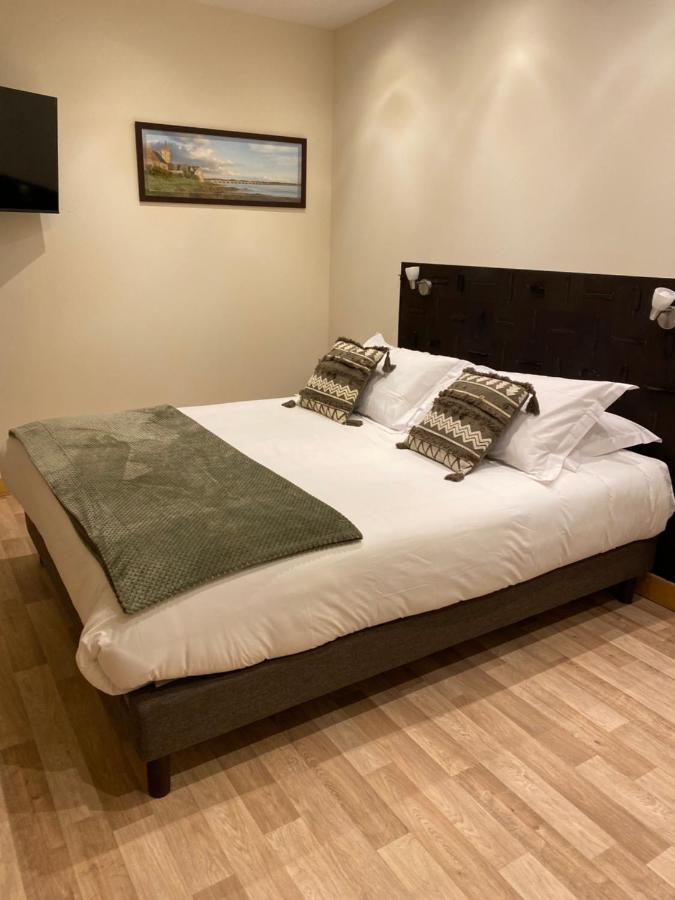 Le Rocher Appart Hotel Valognes Buitenkant foto