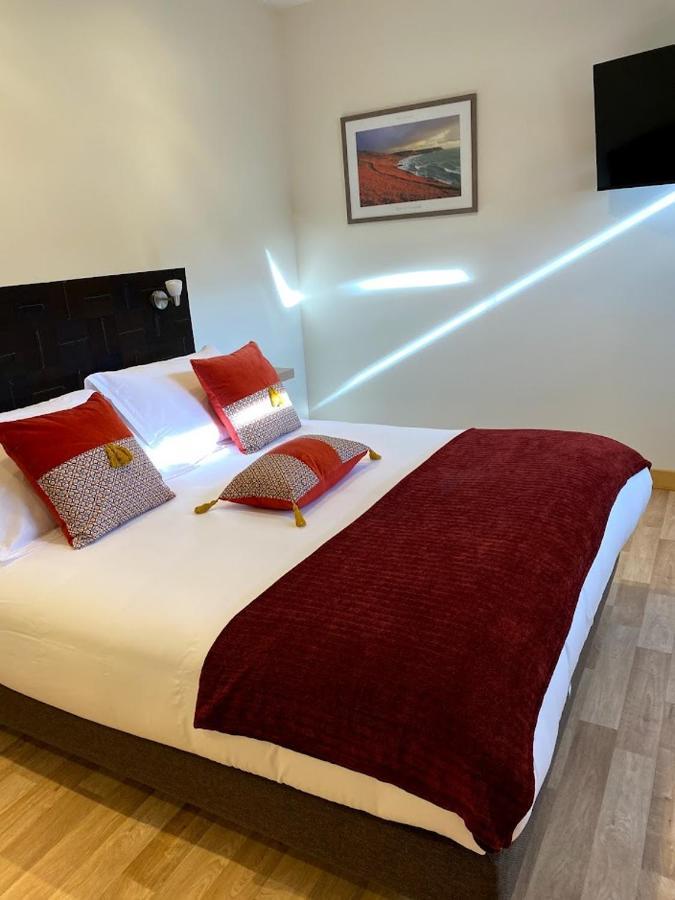 Le Rocher Appart Hotel Valognes Buitenkant foto